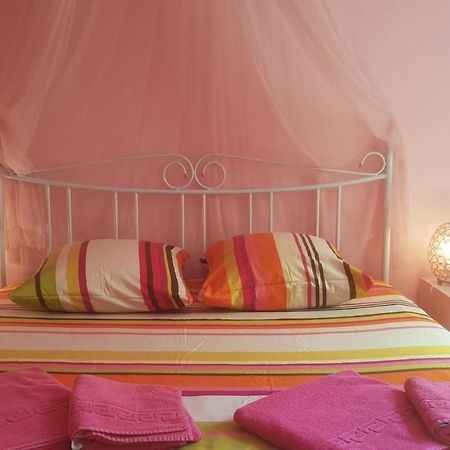 B&B La Vie En Rose Basel Dış mekan fotoğraf