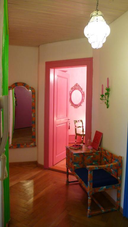 B&B La Vie En Rose Basel Oda fotoğraf